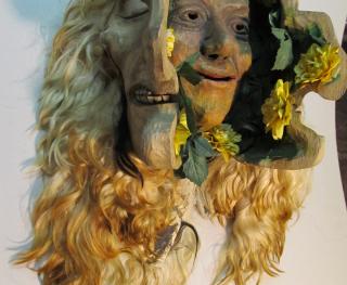 Zdjęcie – Maskenmuseum. Diedorf 35. maska otwierana.JPG